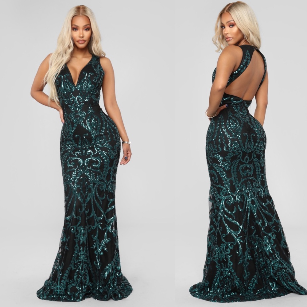 🆕Green jade sequin mermaid hem halter neck gown